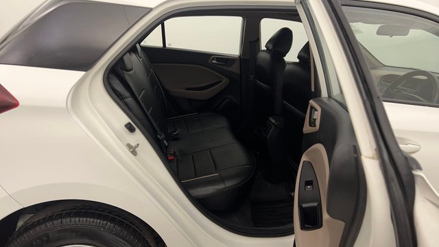 Second-hand 2017 Hyundai i20 1.2 Magna Executive for sale in Chandigarh-38