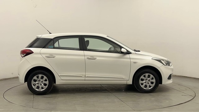 Second-hand 2017 Hyundai i20 1.2 Magna Executive for sale in Chandigarh-2