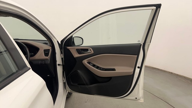 Second-hand 2017 Hyundai i20 1.2 Magna Executive for sale in Chandigarh-16
