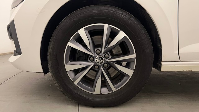 Second-hand 2022 Skoda Slavia 1.5 TSI Style DSG for sale in Chandigarh-20