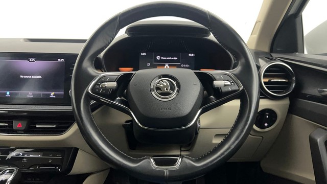 Second-hand 2022 Skoda Slavia 1.5 TSI Style DSG for sale in Chandigarh-30