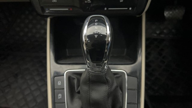 Second-hand 2022 Skoda Slavia 1.5 TSI Style DSG for sale in Chandigarh-12