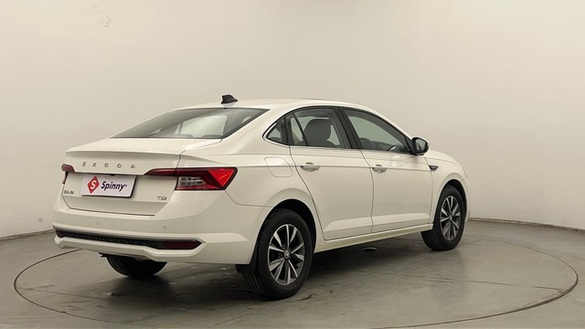 Second-hand 2022 Skoda Slavia 1.5 TSI Style DSG for sale in Chandigarh-3