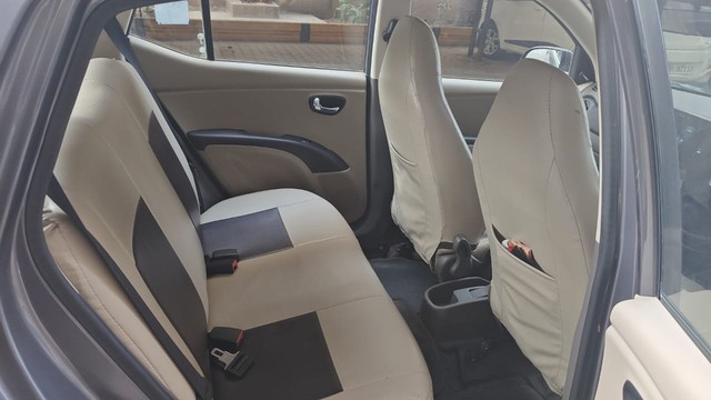 Second-hand 2015 Hyundai i10 Sportz 1.1L for sale in Surat-2