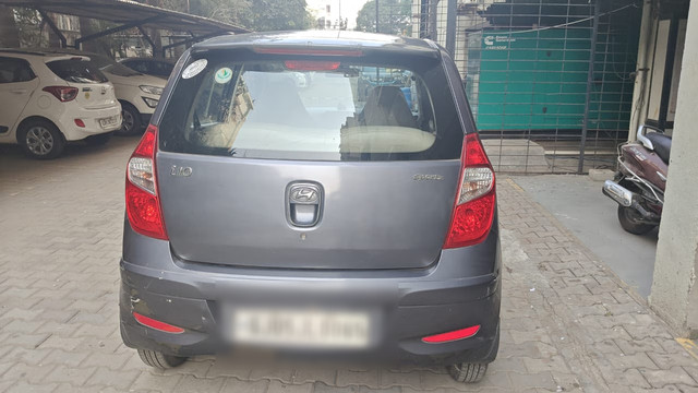 Second-hand 2015 Hyundai i10 Sportz 1.1L for sale in Surat-3