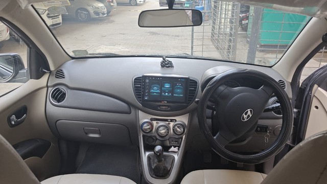 Second-hand 2015 Hyundai i10 Sportz 1.1L for sale in Surat-5