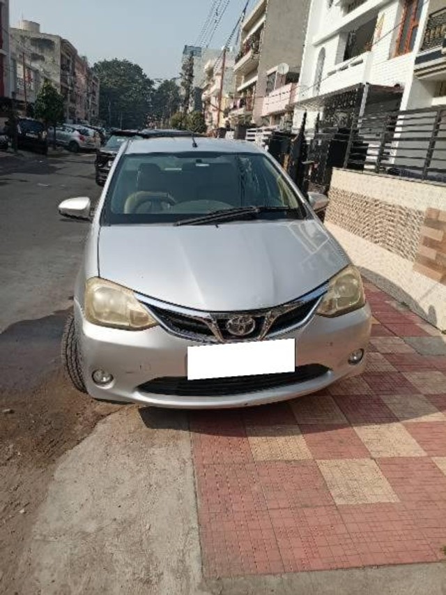 Second-hand 2014 Toyota Etios VX for sale in Panchkula-2