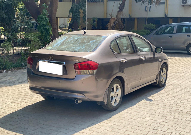 Second-hand 2012 Honda City V MT for sale in Pune-9