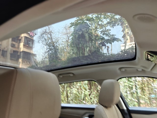 Second-hand 2021 Land Rover Range Rover Velar R-Dynamic S Diesel MY21 for sale in Mumbai-13