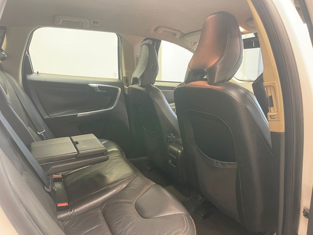 Second-hand 2014 Volvo XC60 D4 SUMMUM for sale in Mumbai-9