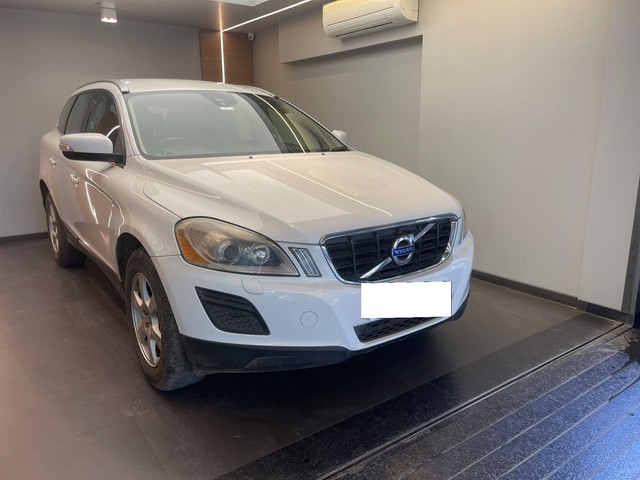 Second-hand 2014 Volvo XC60 D4 SUMMUM for sale in Mumbai-13