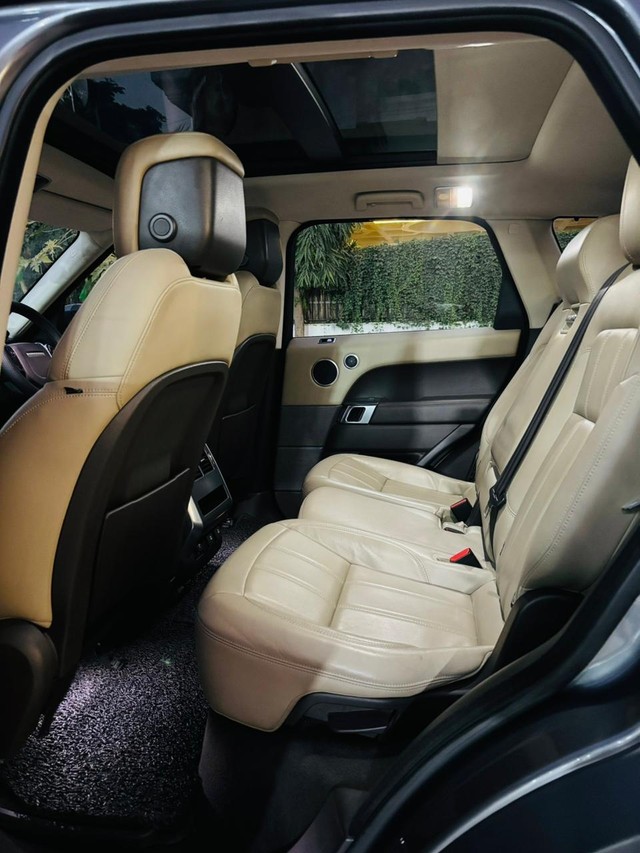 Second-hand 2019 Land Rover Range Rover Sport SE for sale in Jaipur-10