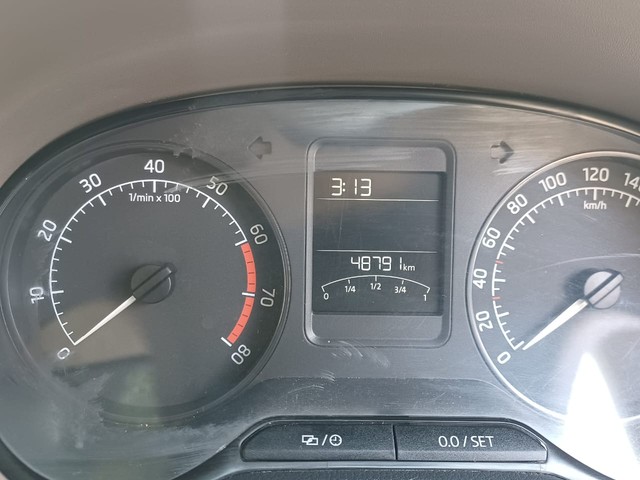 Second-hand 2015 Skoda Rapid 1.6 MPI Ambition for sale in Mumbai-13