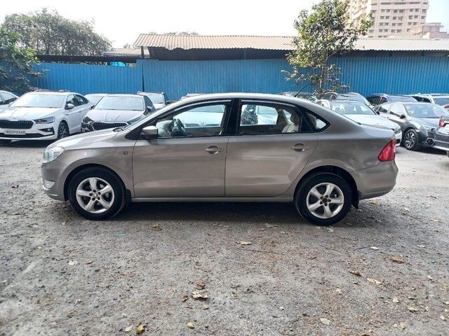 Second-hand 2015 Skoda Rapid 1.6 MPI Ambition for sale in Mumbai-4