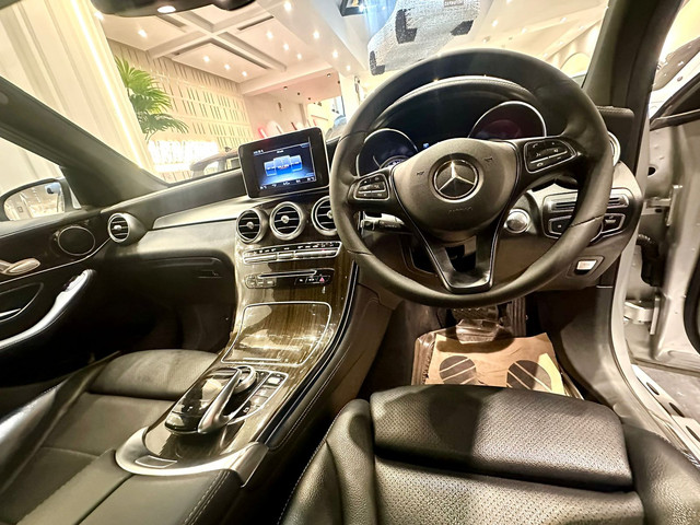 Second-hand 2018 Mercedes-Benz GLC 300 4MATIC Sport for sale in New Delhi-8