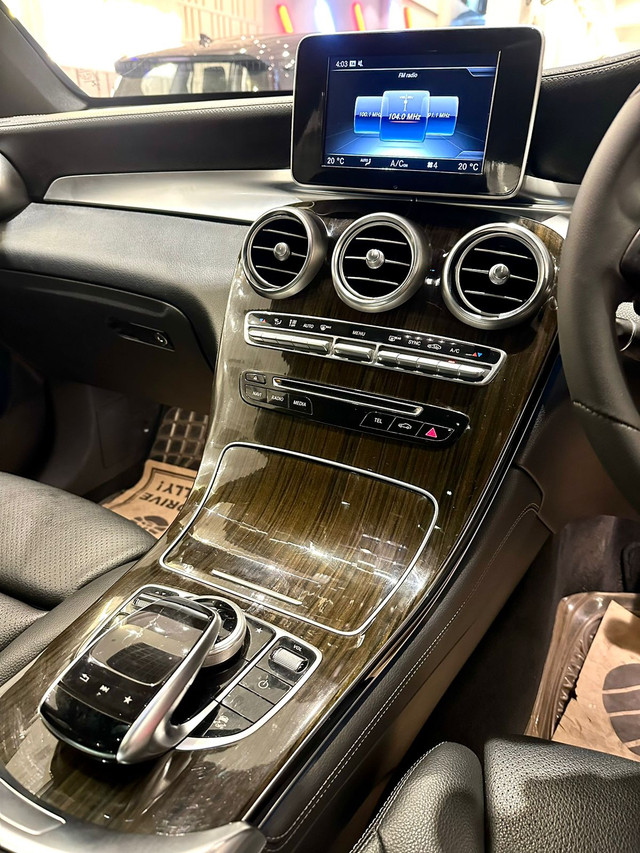 Second-hand 2018 Mercedes-Benz GLC 300 4MATIC Sport for sale in New Delhi-18