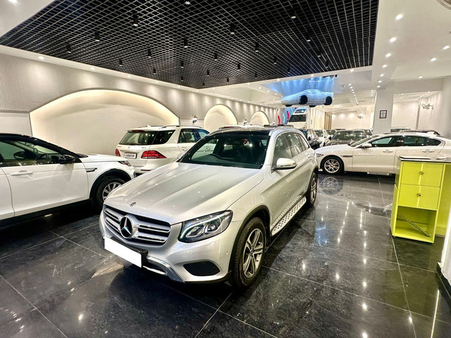Second-hand 2018 Mercedes-Benz GLC 300 4MATIC Sport for sale in New Delhi-4
