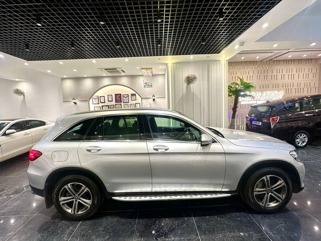 Second-hand 2018 Mercedes-Benz GLC 300 4MATIC Sport for sale in New Delhi-1