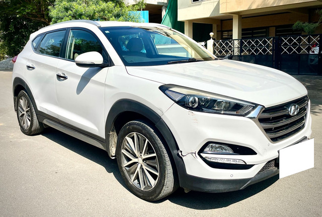Second-hand 2016 Hyundai Tucson 2.0 Dual VTVT 2WD AT GL for sale in Bangalore-5