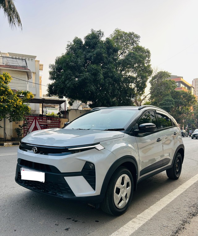 Tata Nexon Pure S Second-hand 2023 Tata Nexon Pure S for sale in Surat-2