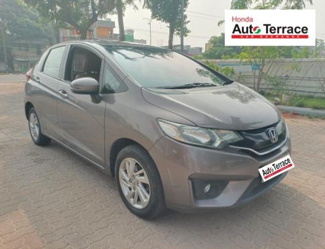 Second-hand 2016 Honda Jazz V CVT for sale in Pondicherry-13