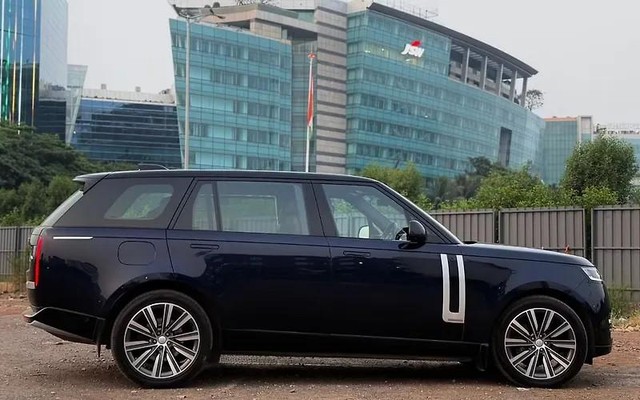 Second-hand 2023 Land Rover Range Rover 3.0 I Diesel Autobiography for sale in Mumbai-1