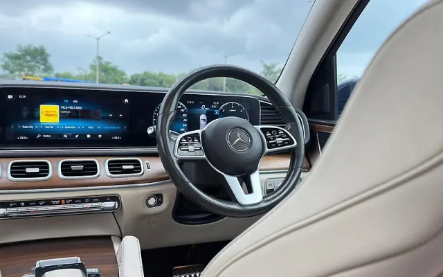 Second-hand 2020 Mercedes-Benz GLE 400 4MATIC for sale in Mumbai-4