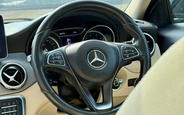 Second-hand 2019 Mercedes-Benz GLA 4MATIC for sale in Mumbai-4