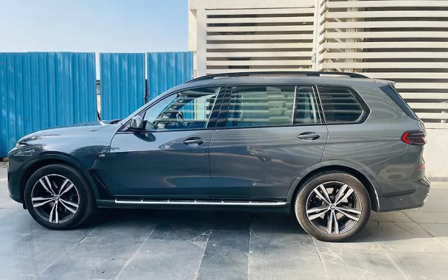 Second-hand 2024 BMW X7 xDrive40d M Sport for sale in Mumbai-1