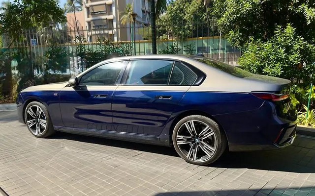 Second-hand 2024 BMW i7 xDrive60 M Sport for sale in Mumbai-5