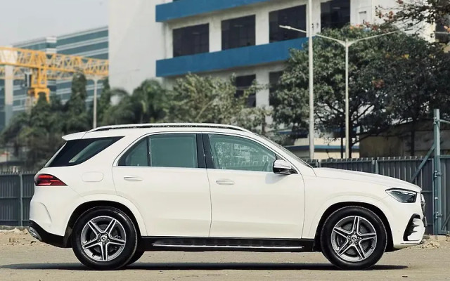 Second-hand 2025 Mercedes-Benz GLE 300d 4Matic AMG Line for sale in Mumbai