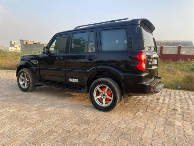 Second-hand 2018 Mahindra Scorpio S7 140 BSIV for sale in Bhiwani-3
