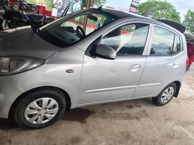 Hyundai i10 Sportz Second-hand 2011 Hyundai i10 Sportz for sale in Visakhapatnam-9