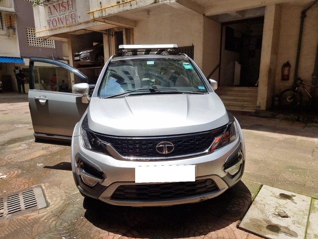 Second-hand 2017 Tata Hexa XTA for sale in Mumbai-3
