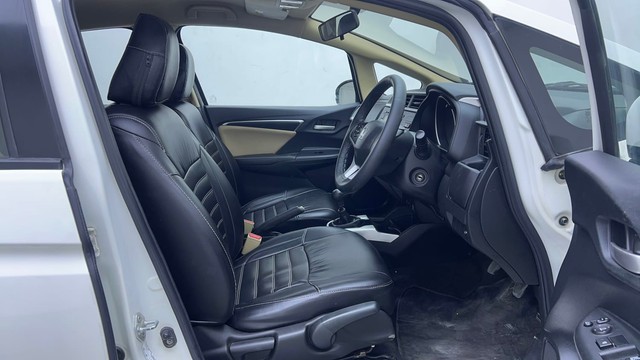 Second-hand 2016 Honda Jazz V for sale in Hyderabad-15