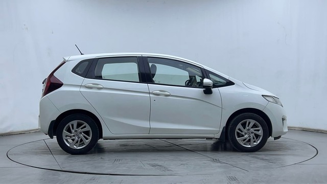 Second-hand 2016 Honda Jazz V for sale in Hyderabad-2