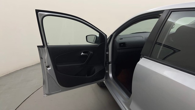 Second-hand 2015 Volkswagen Polo Petrol Comfortline 1.2L for sale in Mysore-31