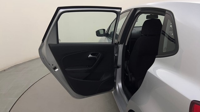 Second-hand 2015 Volkswagen Polo Petrol Comfortline 1.2L for sale in Mysore-25