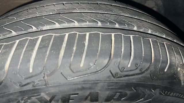 Second-hand 2015 Volkswagen Polo Petrol Comfortline 1.2L for sale in Mysore-39