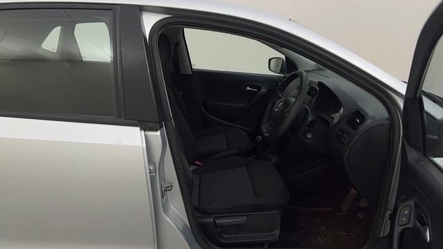 Second-hand 2015 Volkswagen Polo Petrol Comfortline 1.2L for sale in Mysore-15