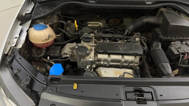 Second-hand 2015 Volkswagen Polo Petrol Comfortline 1.2L for sale in Mysore-38