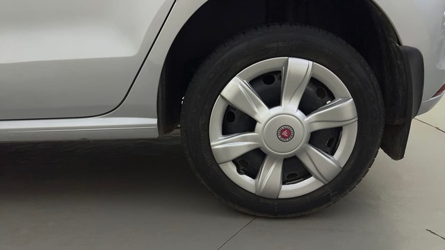 Second-hand 2015 Volkswagen Polo Petrol Comfortline 1.2L for sale in Mysore-19