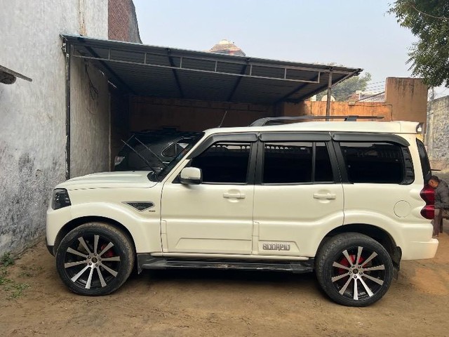 Second-hand 2020 Mahindra Scorpio S11 for sale in Faridabad-2