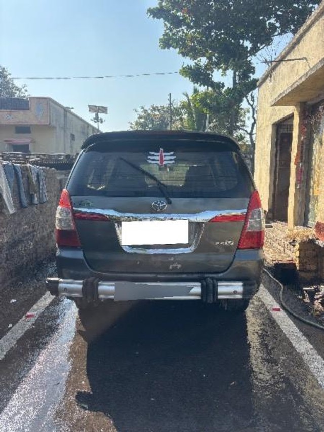Second-hand 2013 Toyota Innova 2.5 G (Diesel) 7 Seater BS IV for sale in Parbhani-1