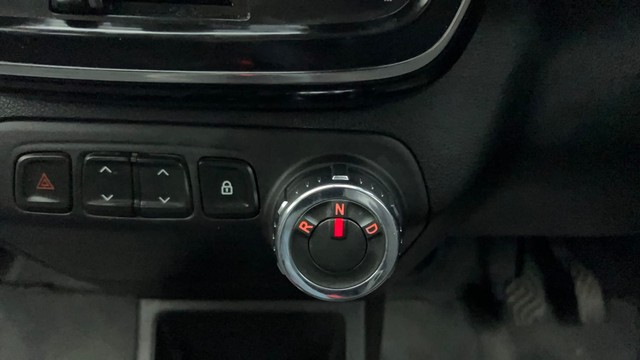 Second-hand 2017 Renault KWID 1.0 RXT AMT Opt for sale in Ahmedabad-12