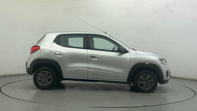 Second-hand 2017 Renault KWID 1.0 RXT AMT Opt for sale in Ahmedabad-2
