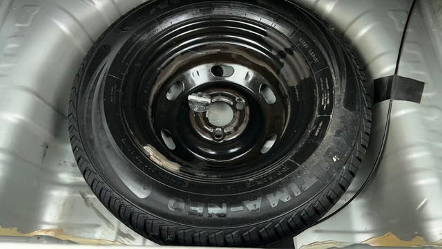 Second-hand 2017 Renault KWID 1.0 RXT AMT Opt for sale in Ahmedabad-21