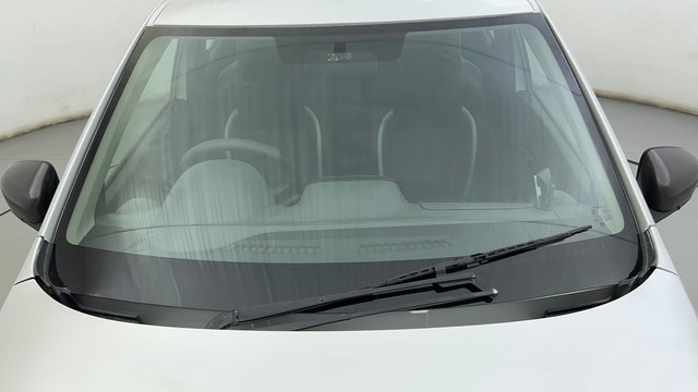 Second-hand 2017 Renault KWID 1.0 RXT AMT Opt for sale in Ahmedabad-10