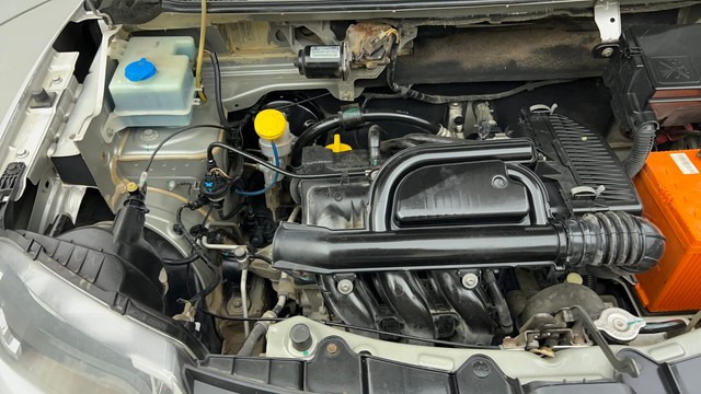 Second-hand 2017 Renault KWID 1.0 RXT AMT Opt for sale in Ahmedabad-36