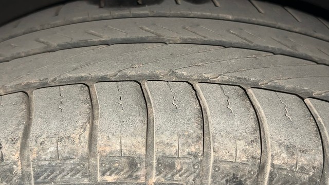 Second-hand 2017 Volkswagen Ameo Cup Edition Comfortline for sale in Kolkata-23